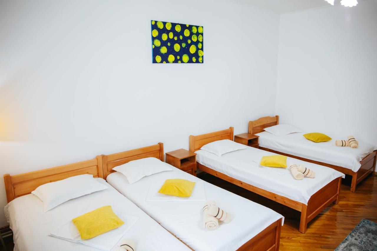Pensiunea Casa Cristal Târgu Jiu Extérieur photo