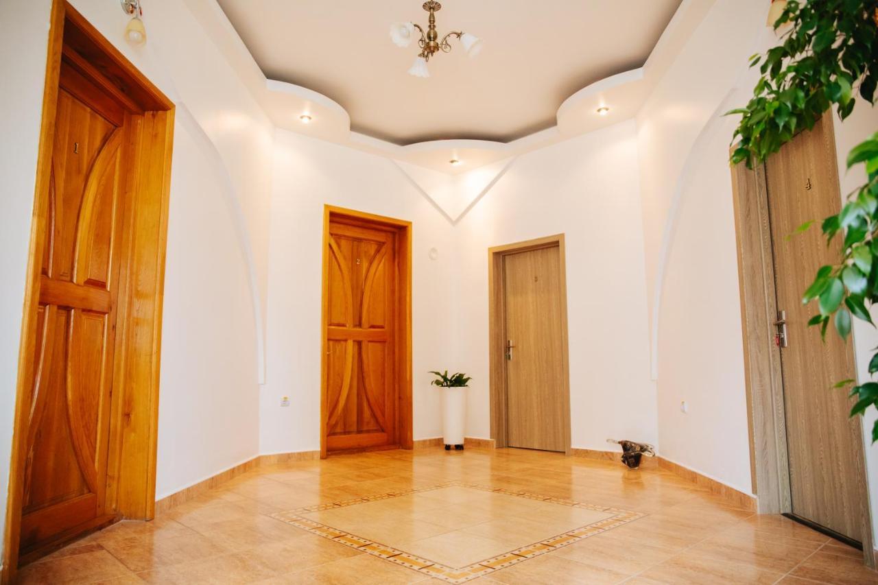 Pensiunea Casa Cristal Târgu Jiu Extérieur photo