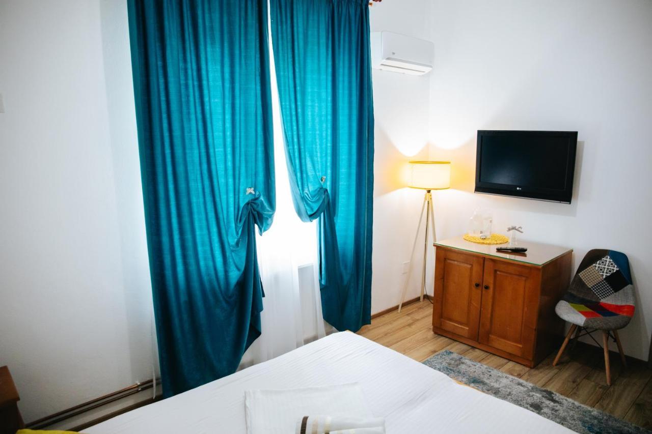 Pensiunea Casa Cristal Târgu Jiu Extérieur photo